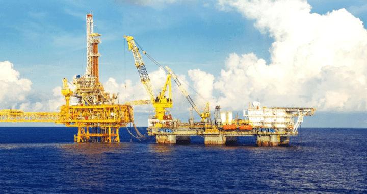 Vietnam’s Oil and Gas Sector Enters New Investment Cycle as Mature Fields Decline